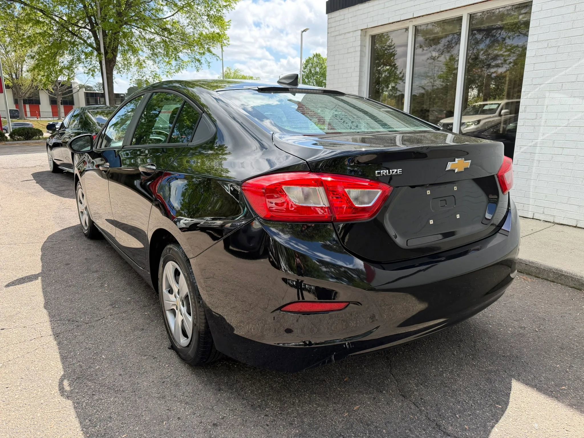 Used 2017 Chevrolet Cruze LS image 7
