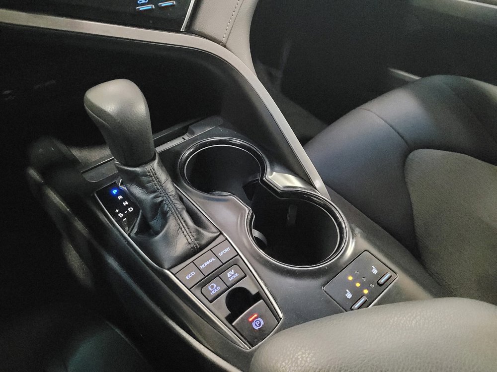 Used 2018 Toyota Camry LE image 26