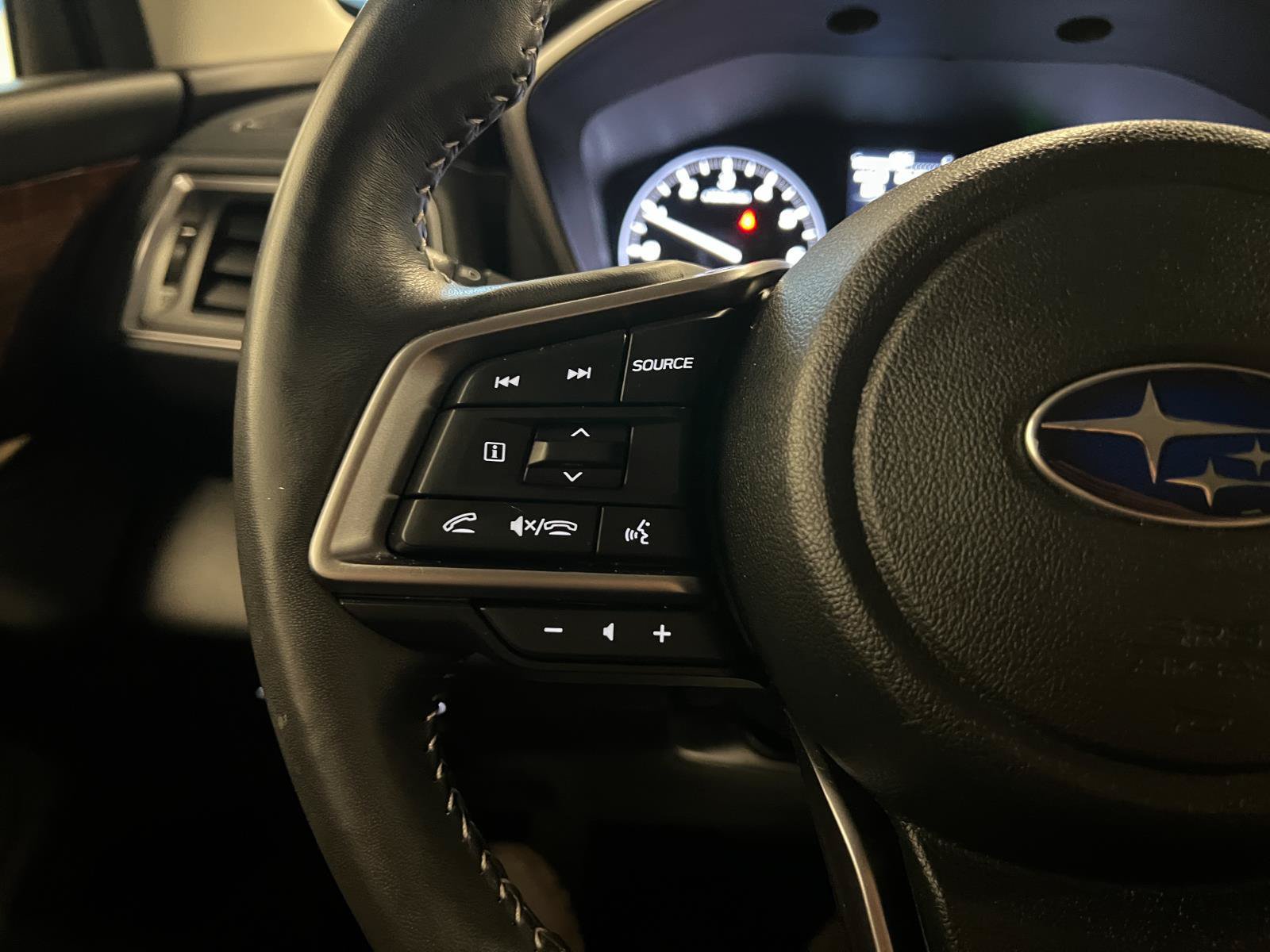 Used 2024 Subaru Ascent Touring AWD/4WD image 13
