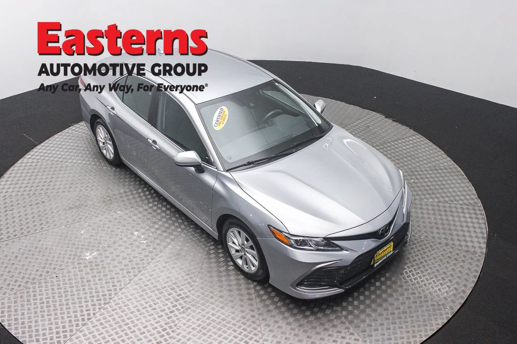 Used 2023 Toyota Camry LE FWD image 3