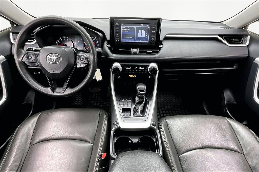 Used 2019 Toyota RAV4 LE image 16