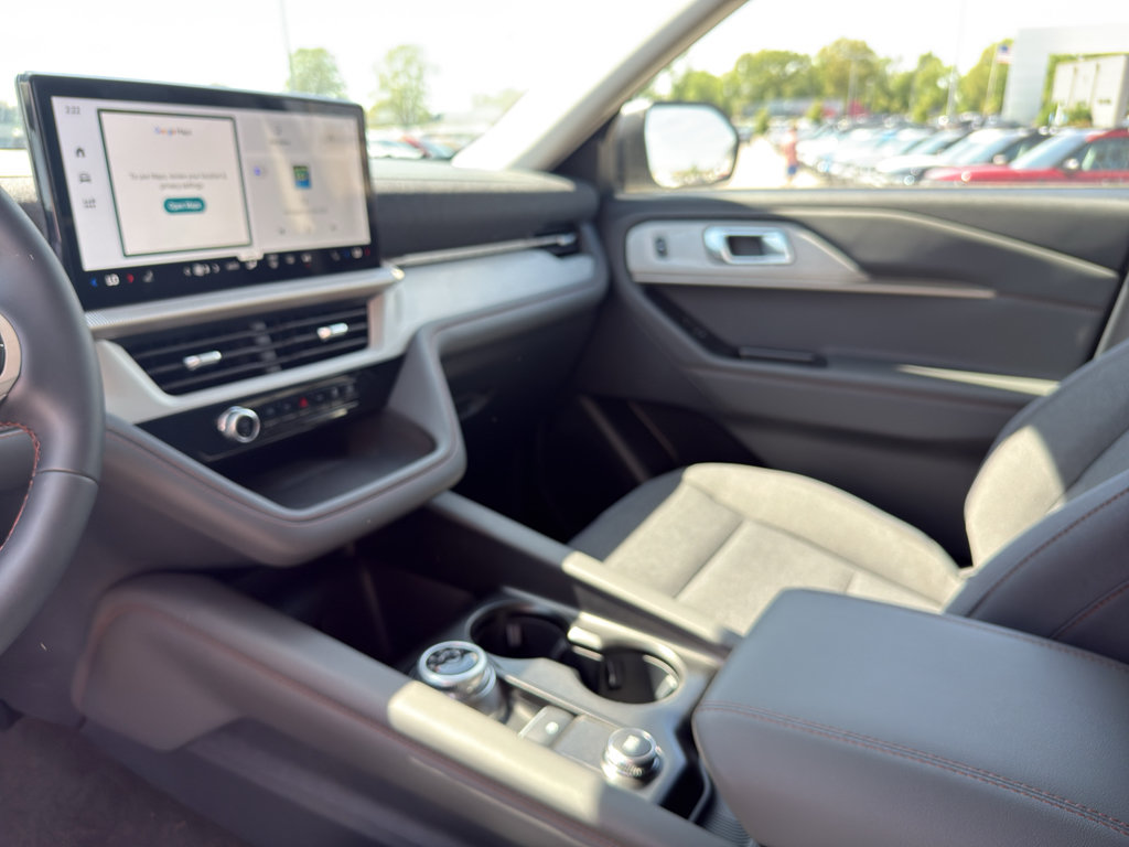 New 2026 Ford Explorer Active RWD image 11