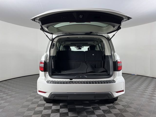 Used 2024 Nissan Armada SL w/ Captain's Chairs Package RWD image 45