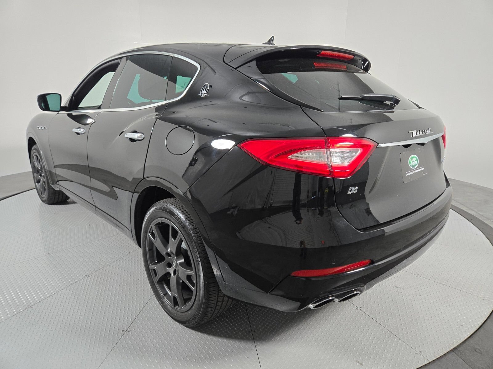 Used 2019 Maserati Levante AWD/4WD image 17