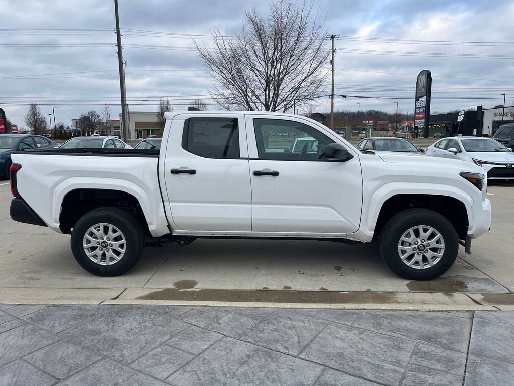 New 2026 Toyota Tacoma SR image 6