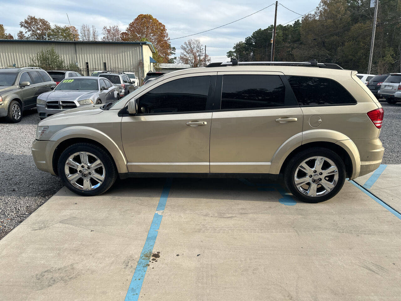 Used 2010 Dodge Journey SXT w/ Rear Seat Video Group image 2