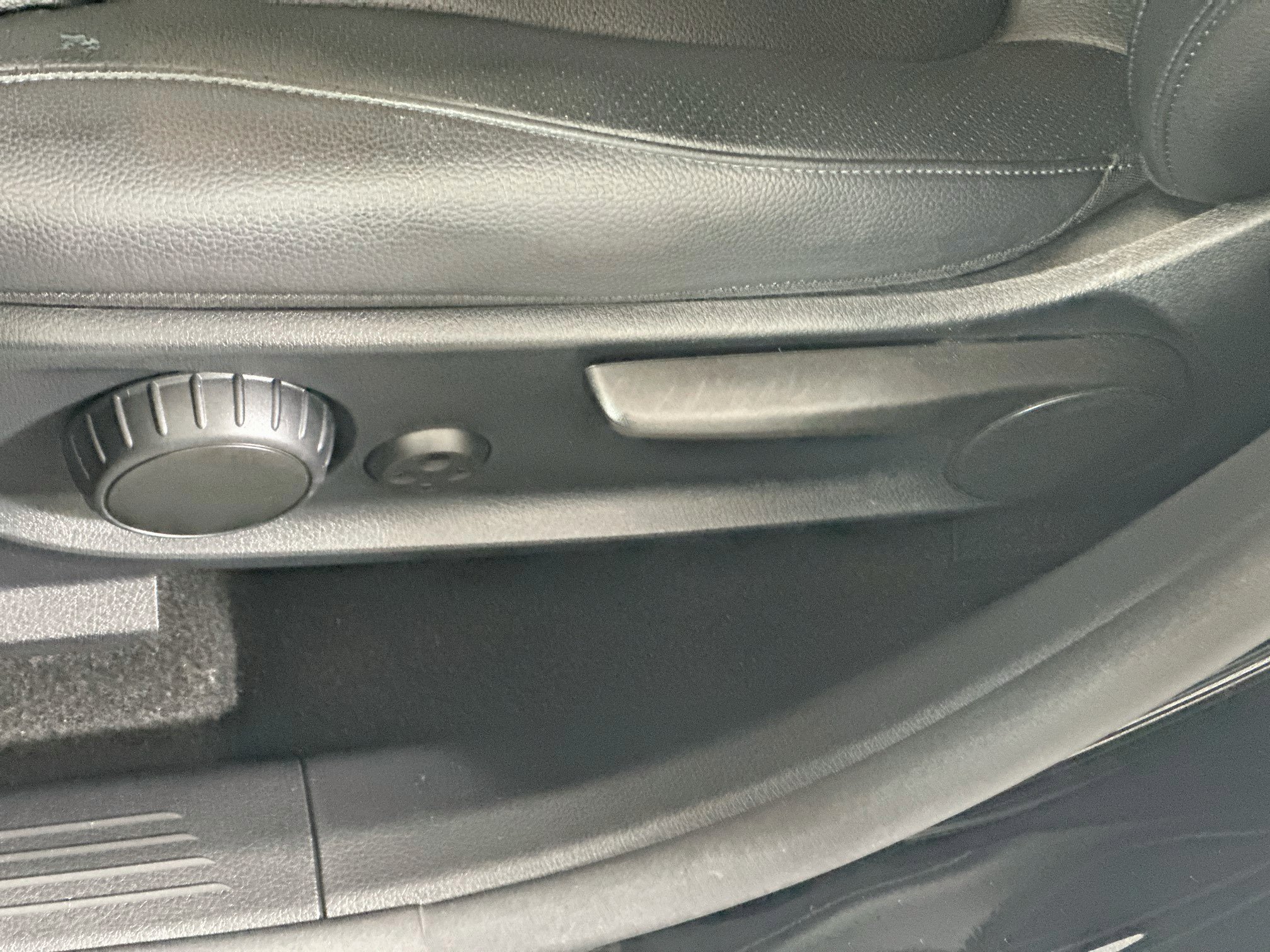 Used 2022 Mercedes-Benz EQB 350 4MATIC image 13