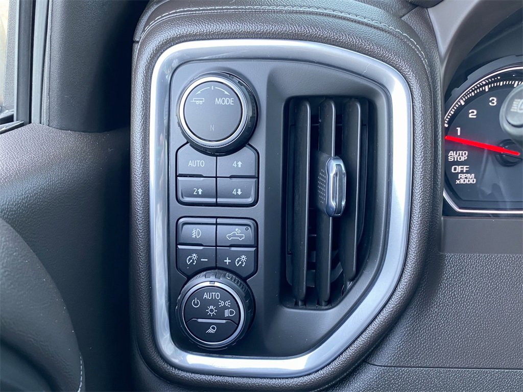 Used 2022 Chevrolet Silverado 1500 LTZ image 31