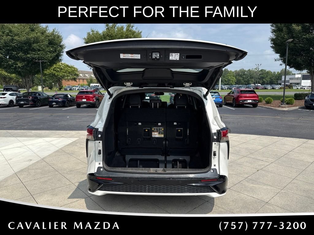 Used 2023 Toyota Sienna XSE w/ Protection Package (TMS) AWD/4WD image 9