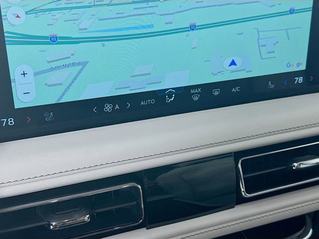 New 2026 Lincoln Aviator AWD image 16