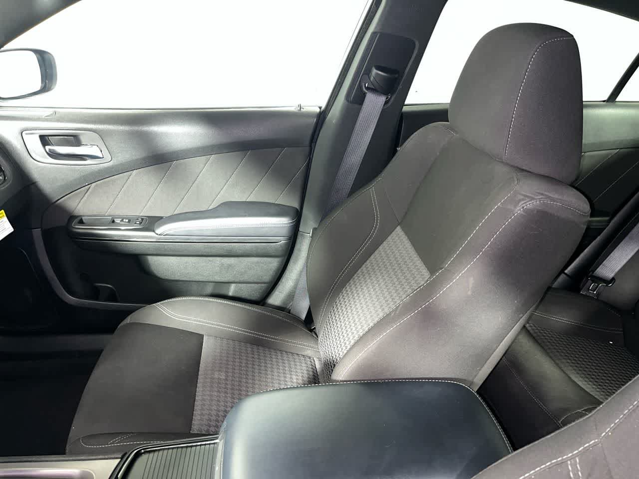 Used 2023 Dodge Charger SXT w/ Blacktop Package RWD image 25