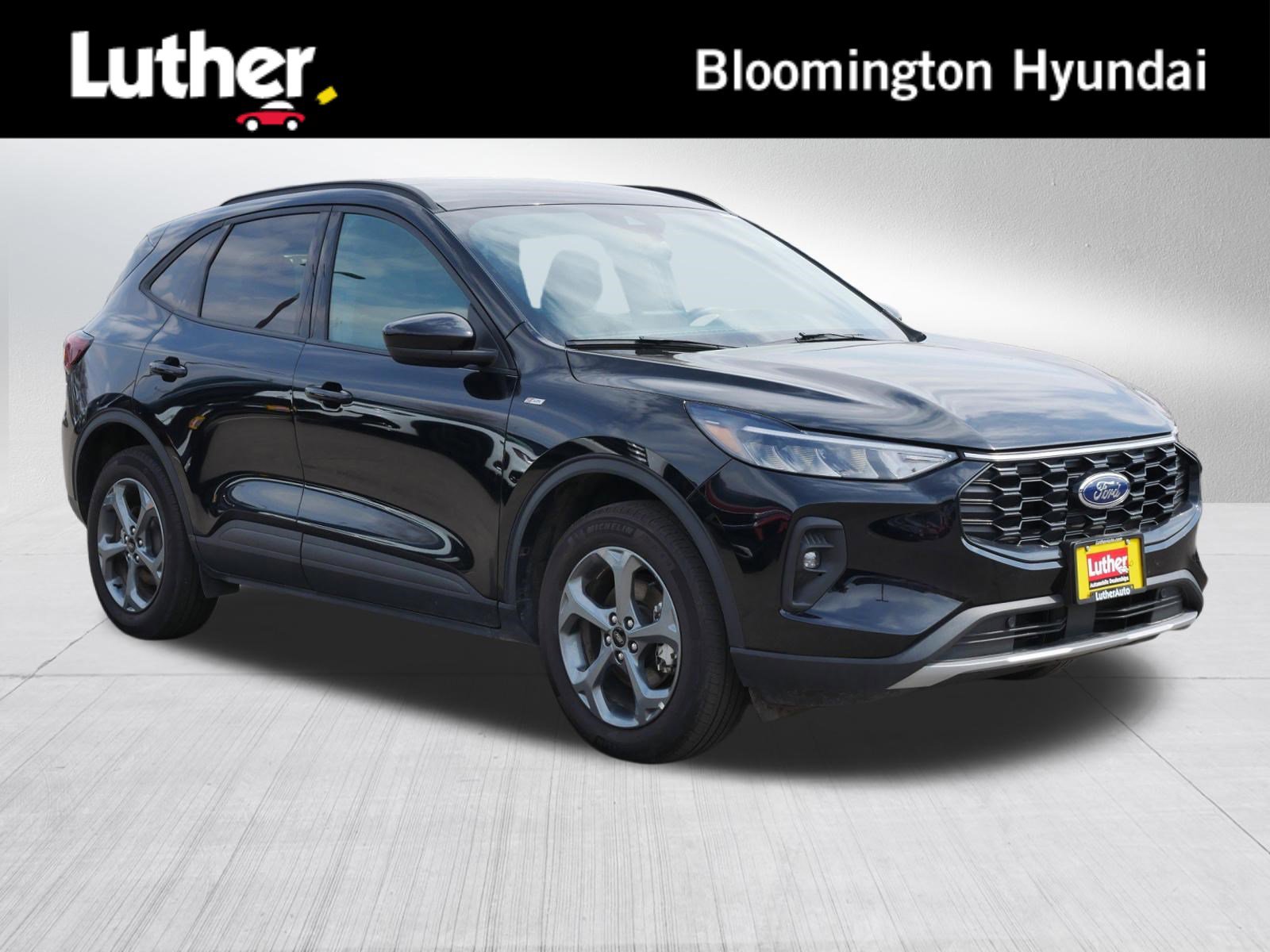 Used 2025 Ford Escape ST-Line Select image 1