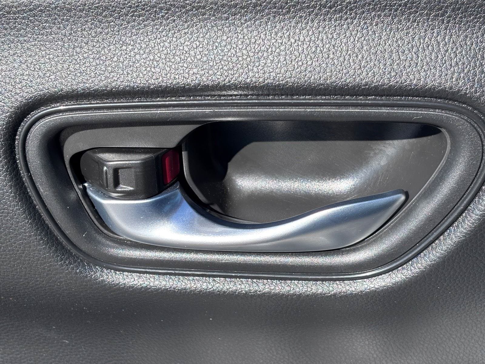Certified 2025 Honda HR-V EX-L image 19