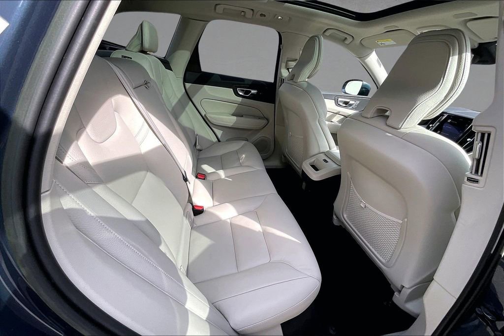 Certified 2023 Volvo XC60 B5 Plus w/ Climate Package AWD/4WD image 24