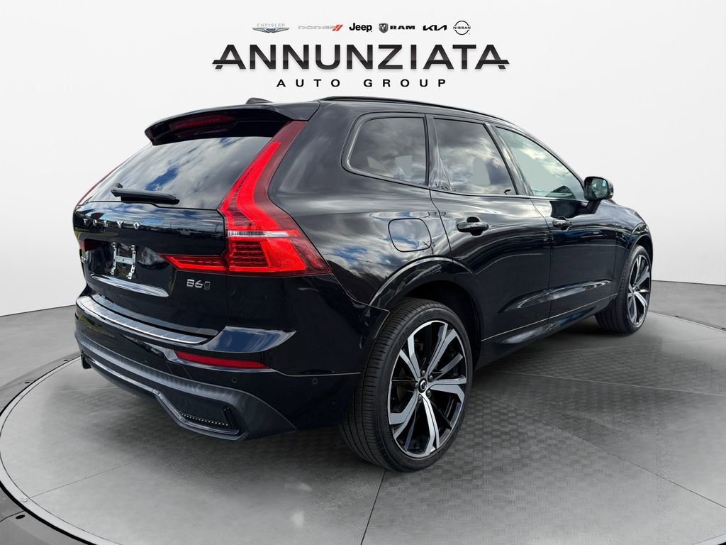 Used 2023 Volvo XC60 B6 Ultimate w/ Protection Package Premier image 5