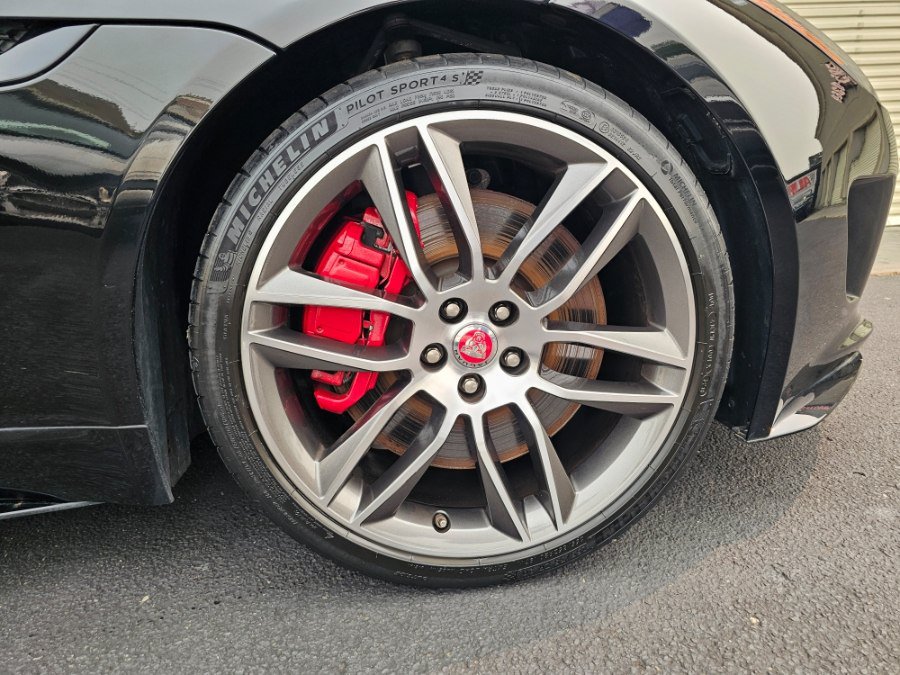 Used 2016 Jaguar F-TYPE R AWD/4WD image 37