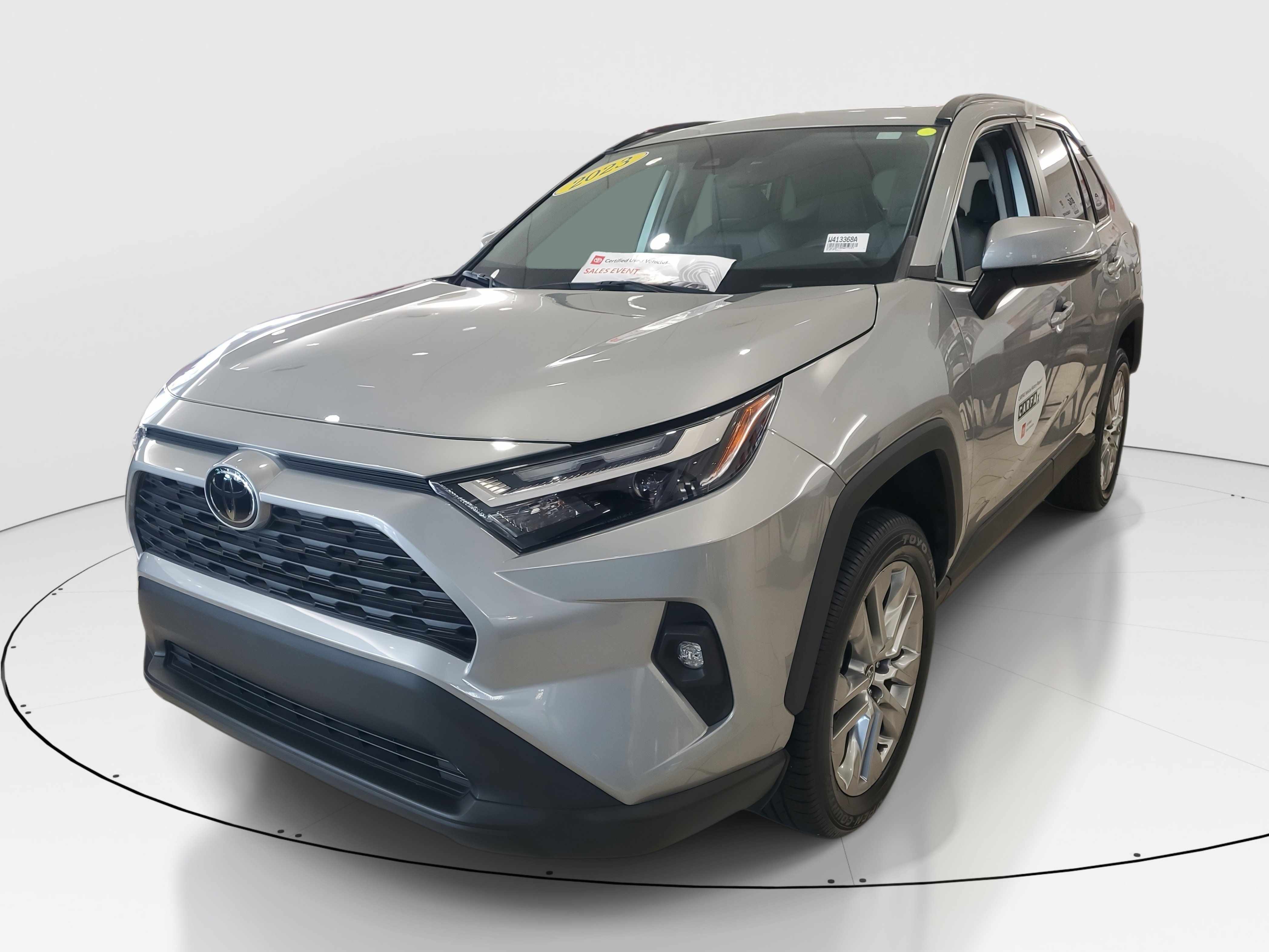 Used 2023 Toyota RAV4 XLE Premium image 6