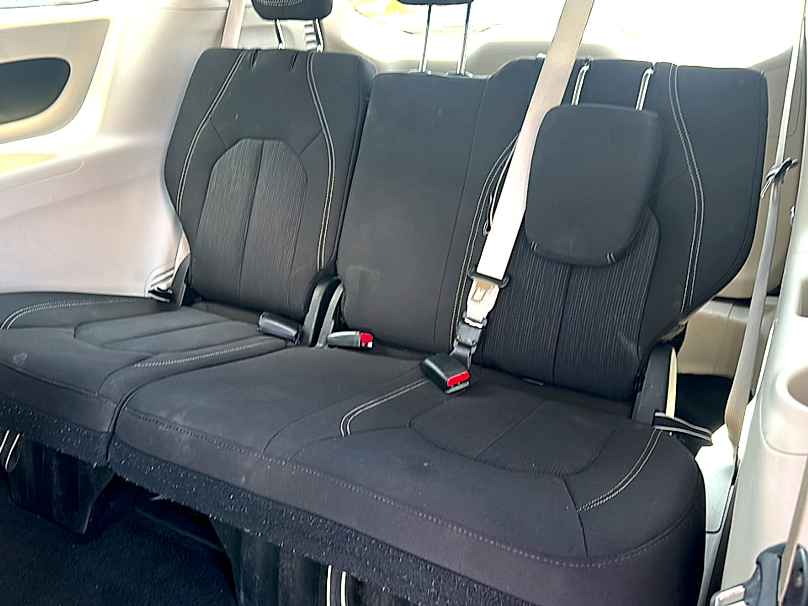 Used 2023 Chrysler Voyager LX FWD image 20