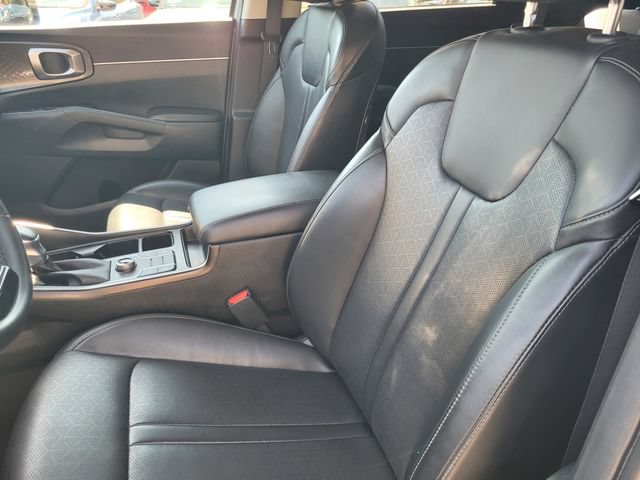 Used 2021 Kia Sorento S w/ Panoramic Sunroof Package AWD/4WD image 11