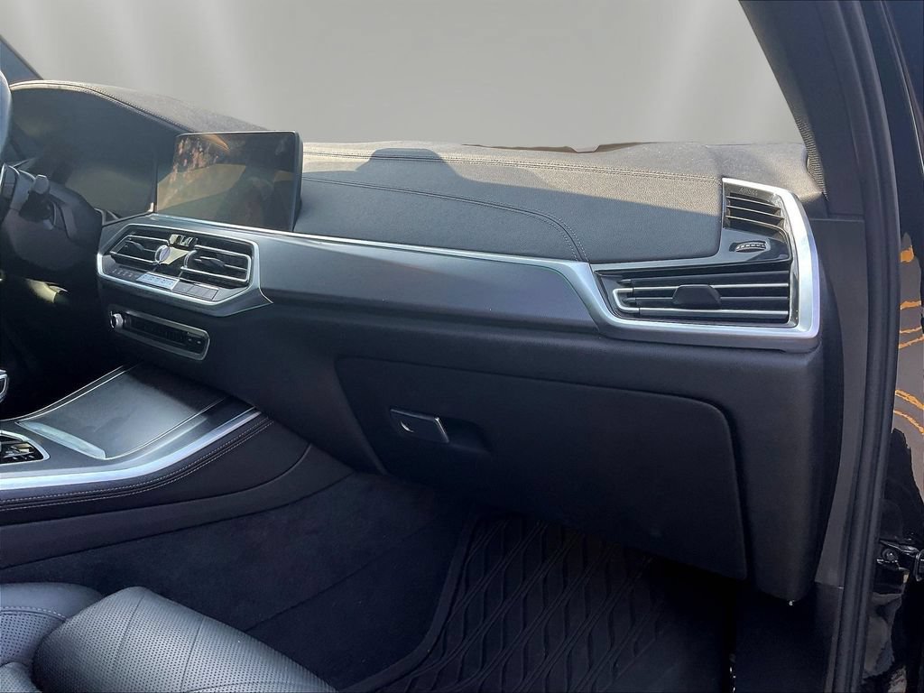 Used 2023 BMW X5 M50i w/ Climate Comfort Package AWD/4WD image 25