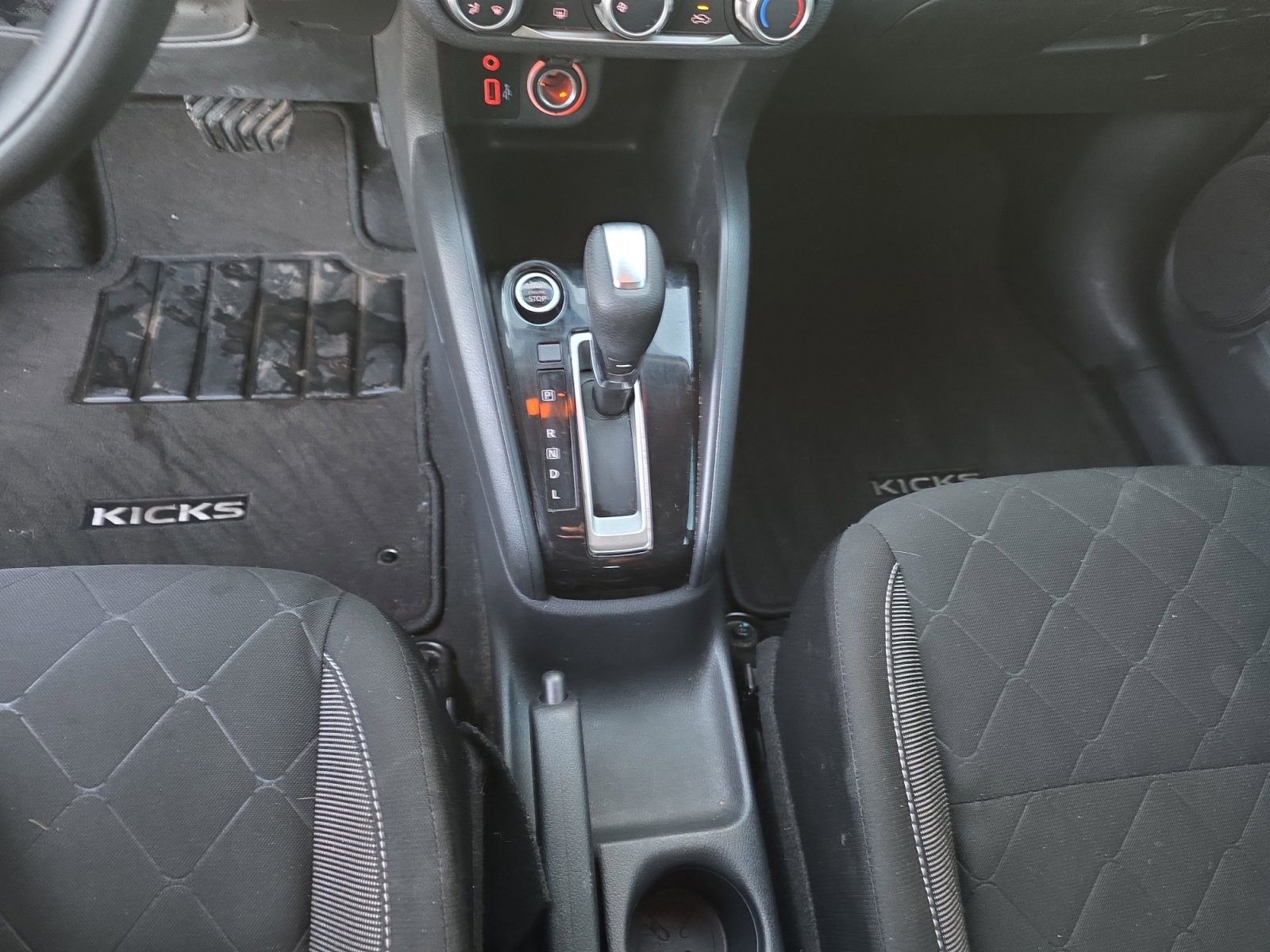 Used 2020 Nissan Kicks S image 20