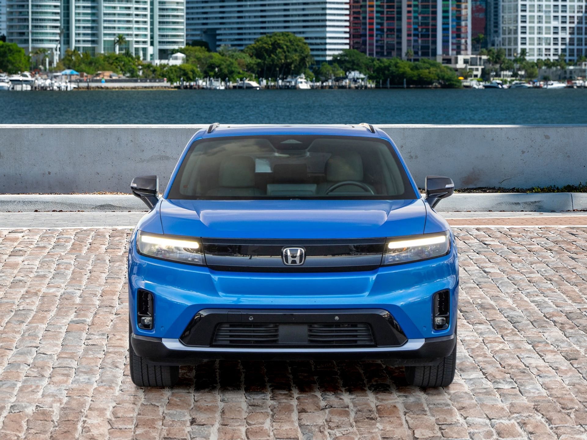 New 2024 Honda Prologue Touring image 2