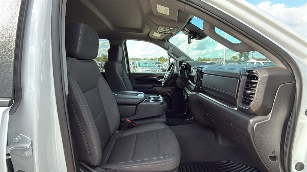 Used 2024 Chevrolet Silverado 2500 LT image 32