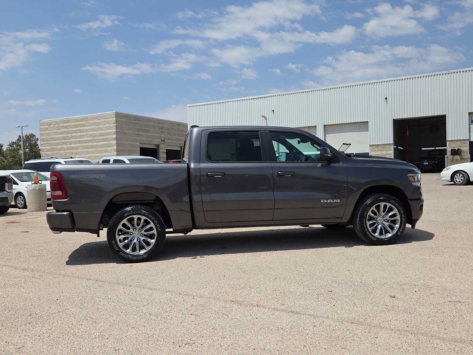 Used 2023 RAM 1500 Laramie AWD/4WD image 9