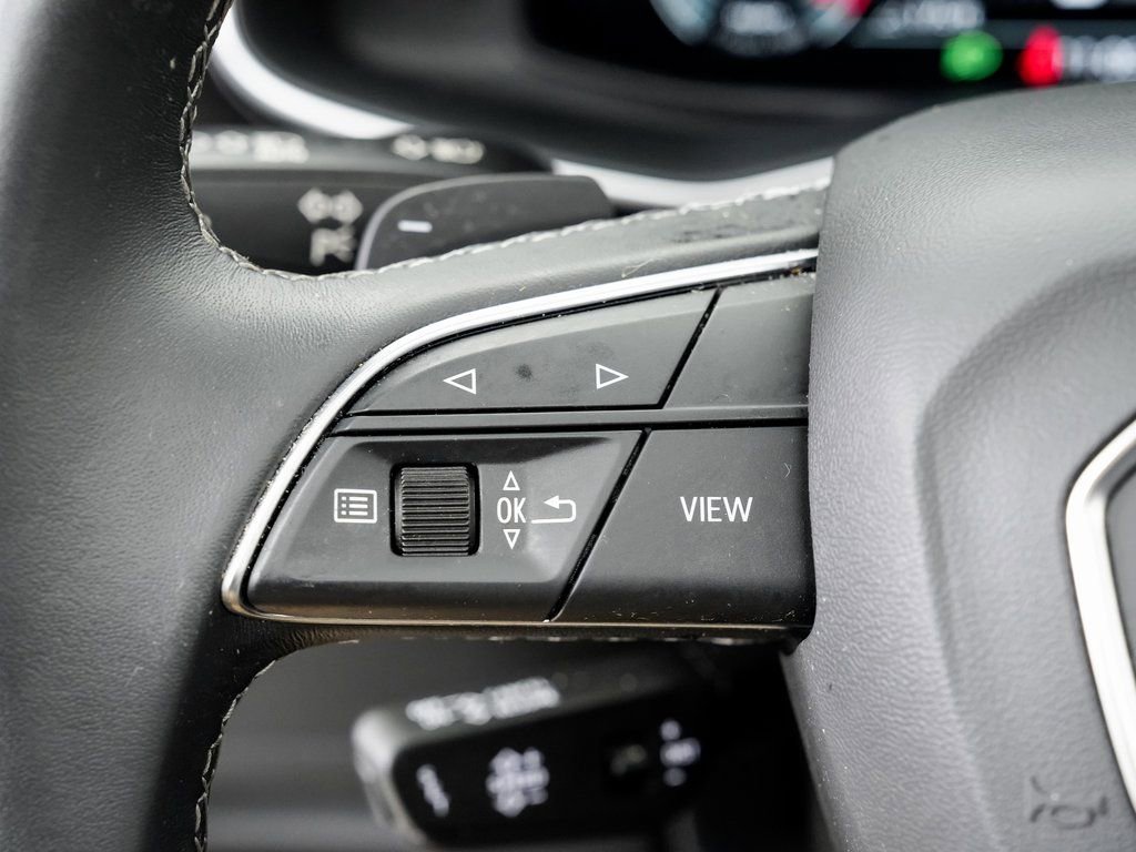 Used 2023 Audi Q8 Prestige w/ Prestige Package image 12