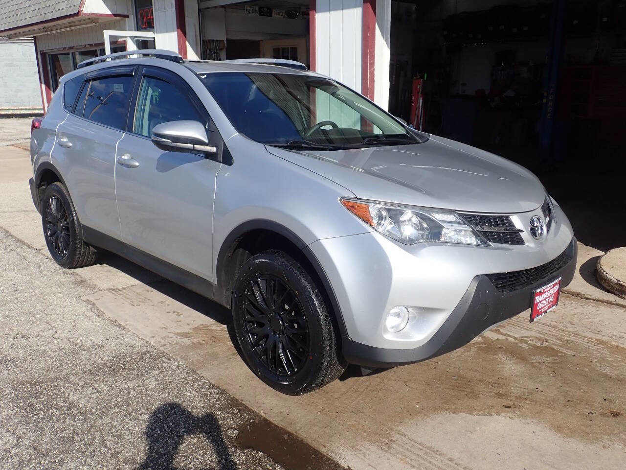 Used 2014 Toyota RAV4 Limited image 22