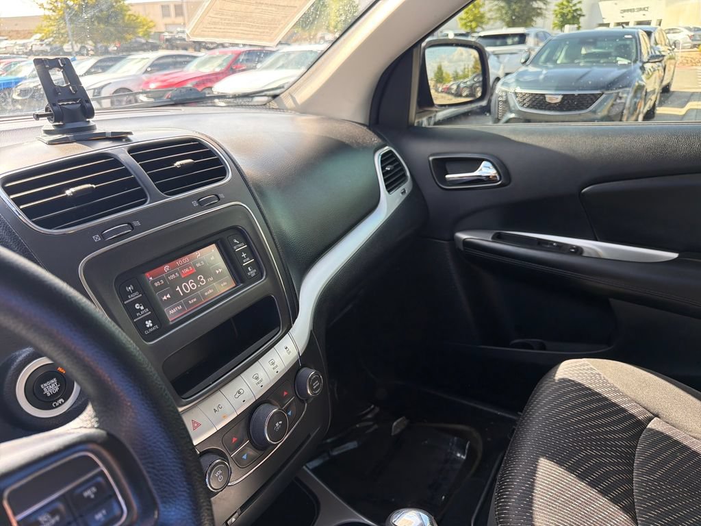 Used 2020 Dodge Journey SE FWD image 24