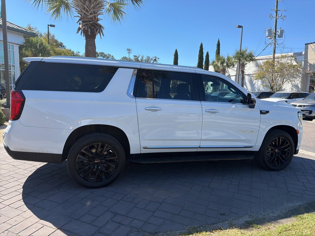 Used 2021 GMC Yukon XL SLT w/ SLT Luxury Package image 9