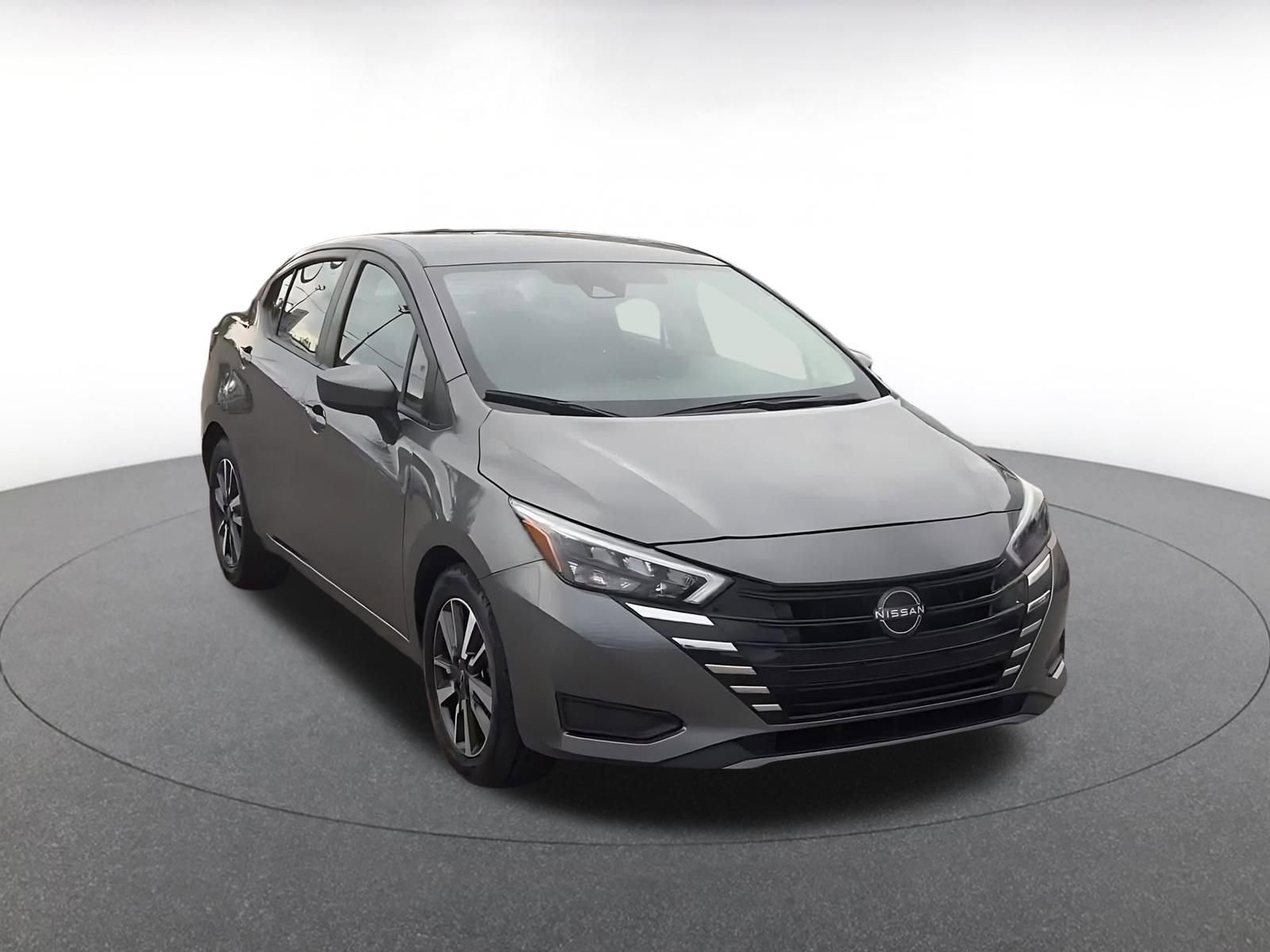 Used 2025 Nissan Versa SV FWD image 3