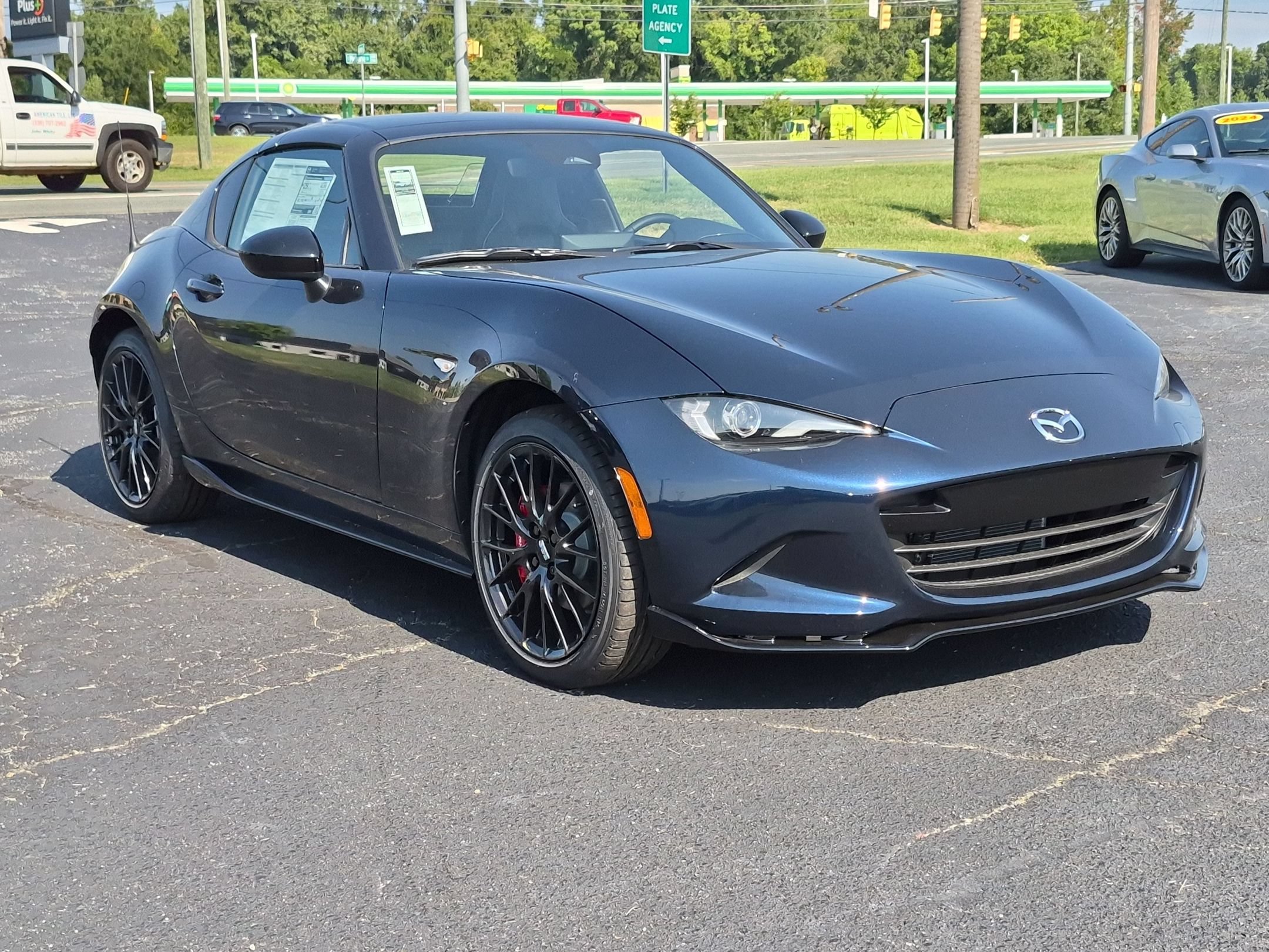 New 2026 MAZDA MX-5 Miata RF Club w/ Interior Package RWD image 7