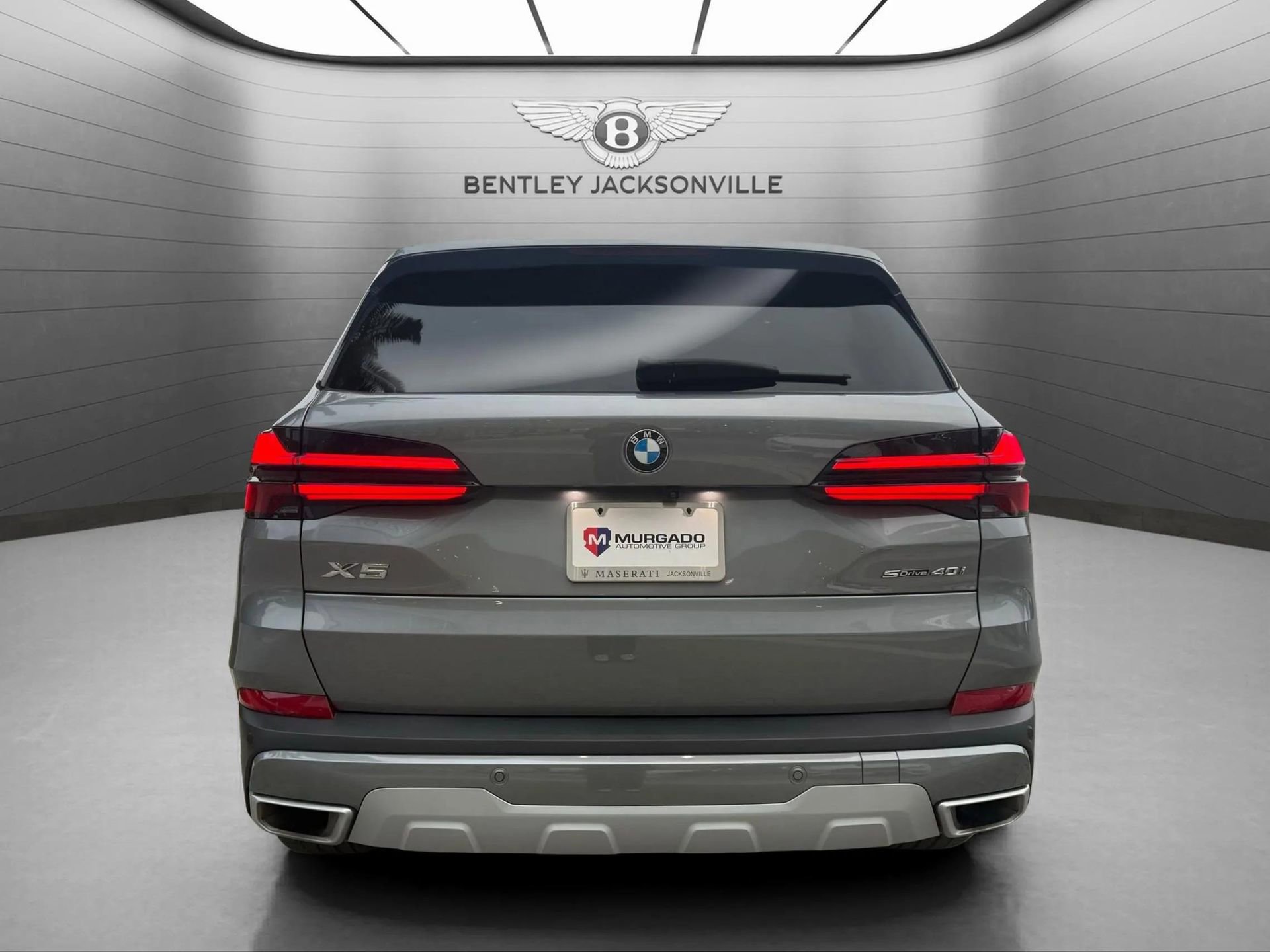 Used 2024 BMW X5 xDrive40i w/ M Sport Package image 9