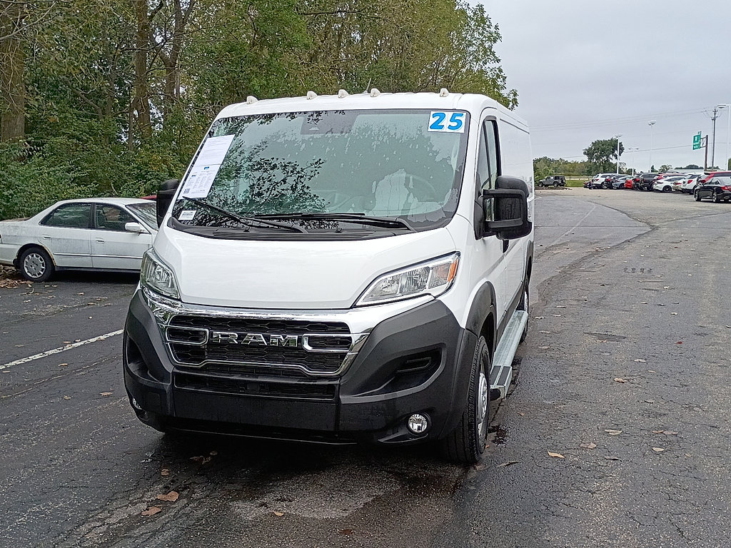 Used 2025 RAM ProMaster 2500 w/ U-Haul Equipment Group FWD image 8