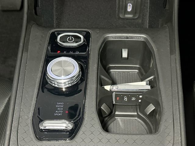 New 2025 Jeep Wagoneer S Launch Edition image 11