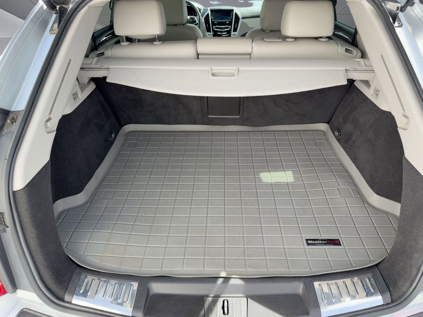 Used 2014 Cadillac SRX Luxury w/ Driver Awareness Package image 26