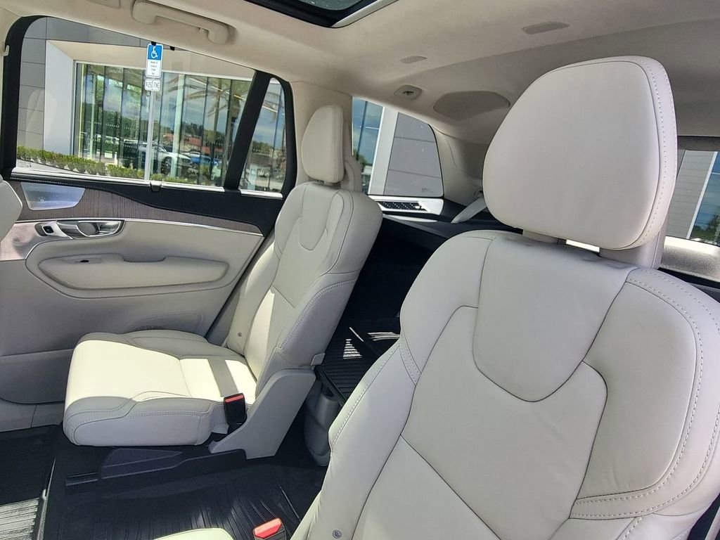 Used 2021 Volvo XC90 T8 Inscription w/ Lounge Package AWD/4WD image 15