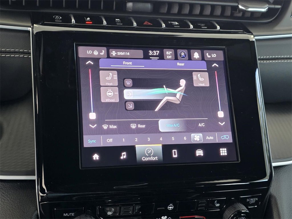 New 2025 Jeep Grand Cherokee L Altitude image 17