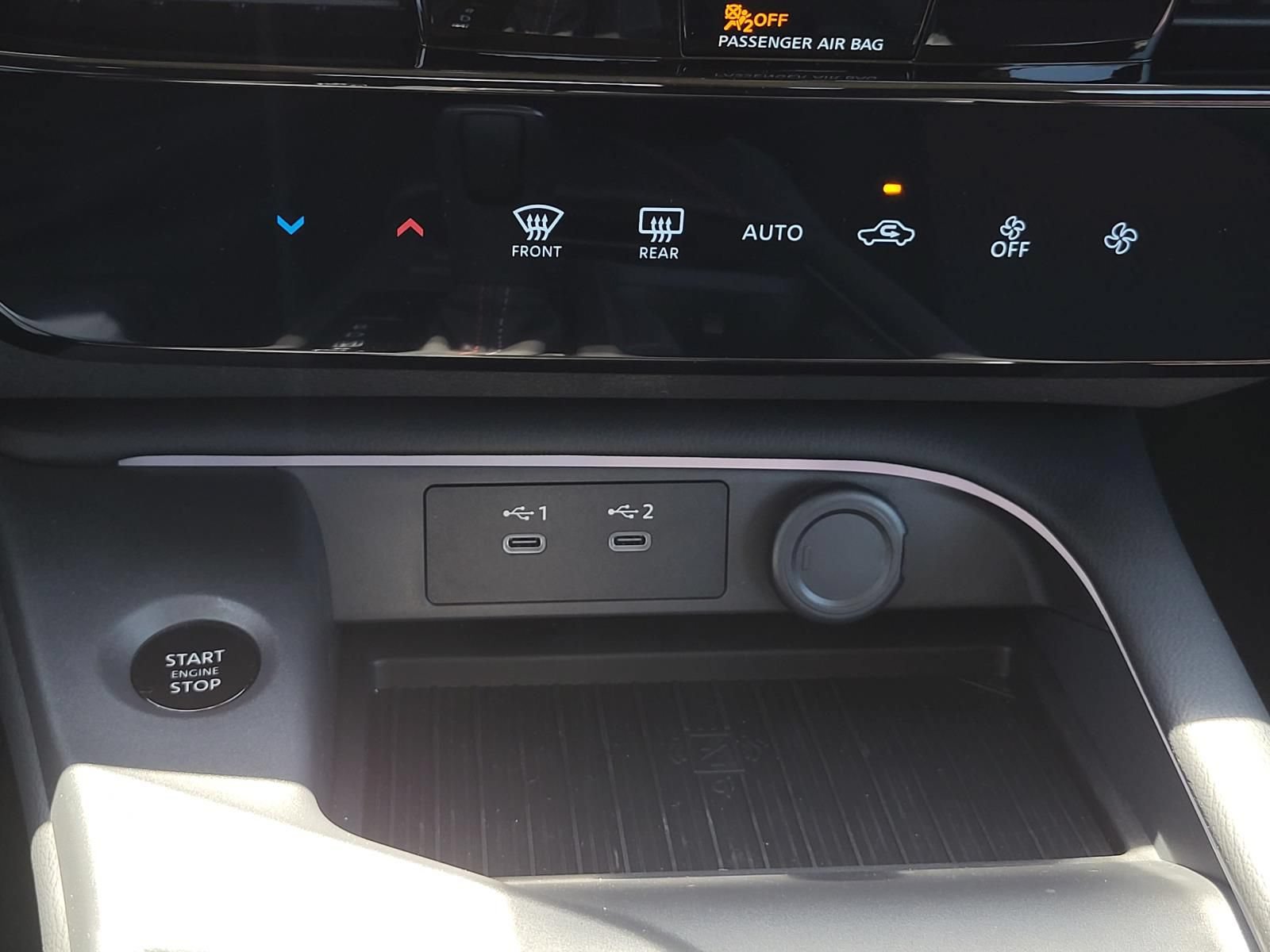 New 2026 Nissan Sentra SR w/ Floor Mat Package FWD image 22