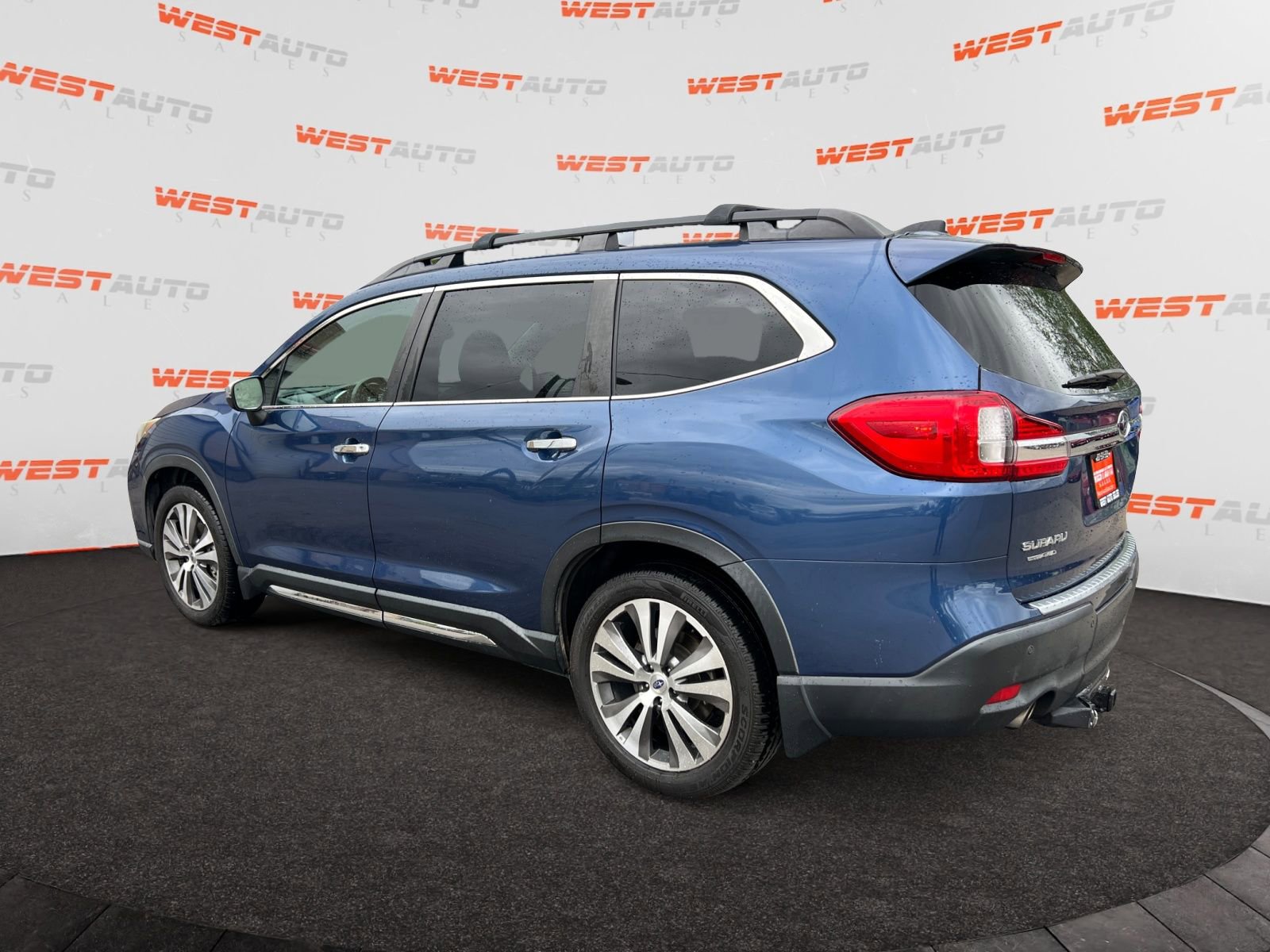 Used 2019 Subaru Ascent Touring AWD/4WD image 3