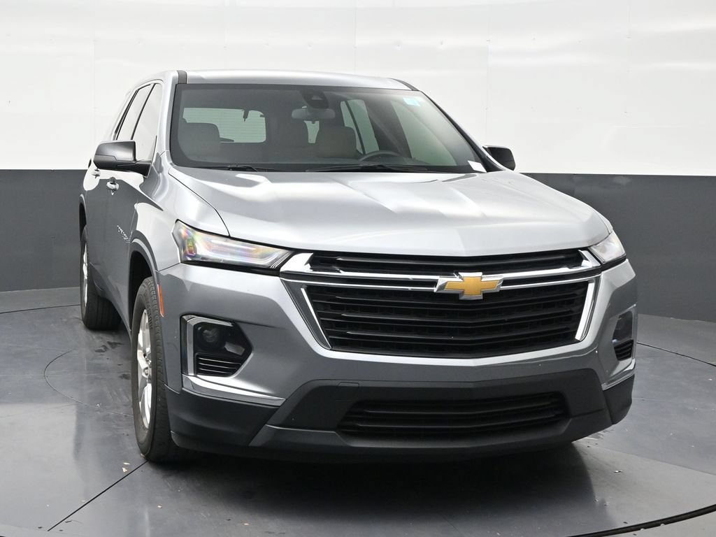 Used 2023 Chevrolet Traverse LS FWD image 7