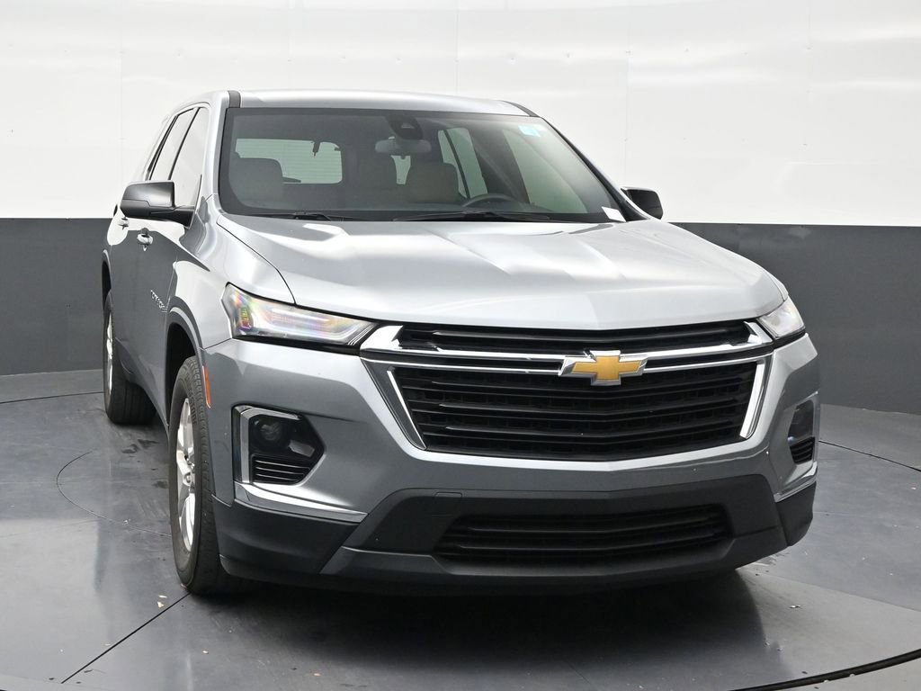 Used 2023 Chevrolet Traverse LS FWD image 7