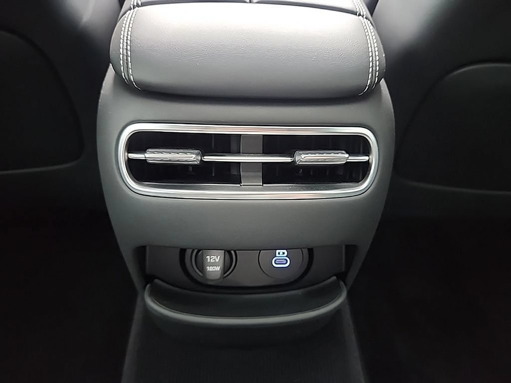 Used 2024 Genesis G90 3.5T AWD/4WD image 35