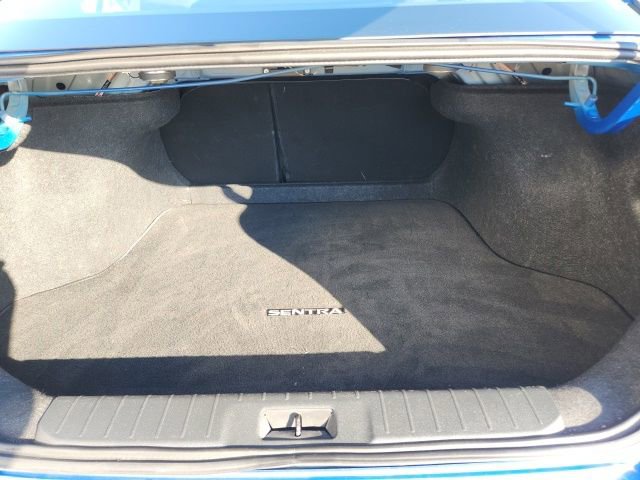 Used 2025 Nissan Sentra SR FWD image 11