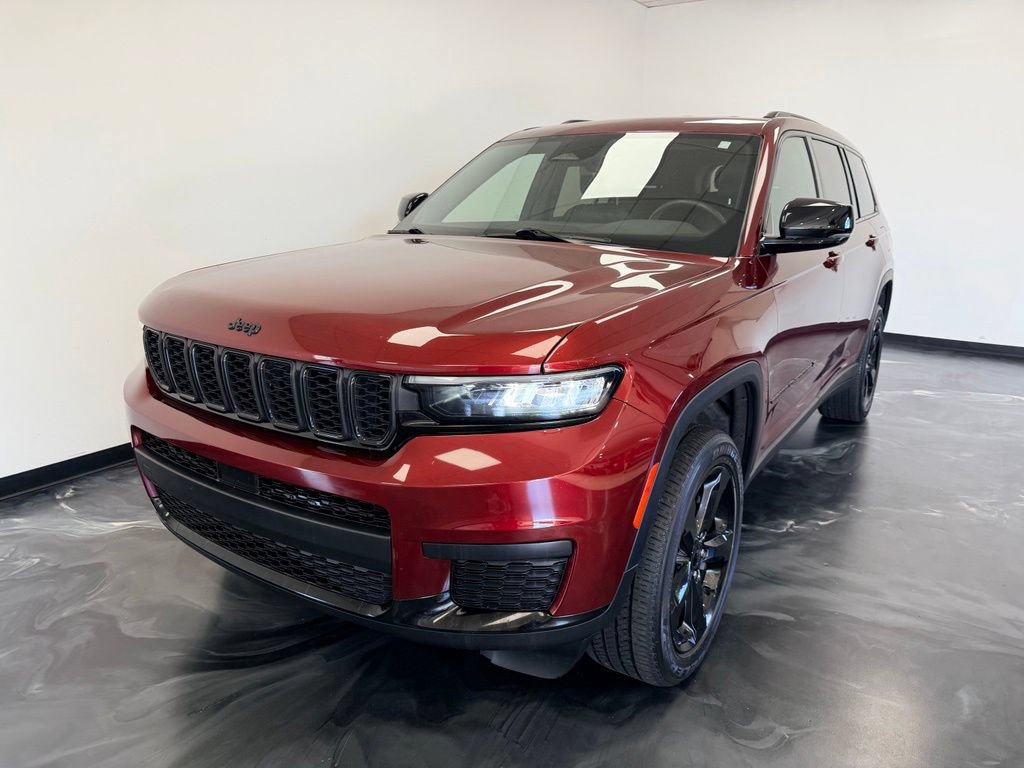 Used 2023 Jeep Grand Cherokee L Laredo AWD/4WD image 4
