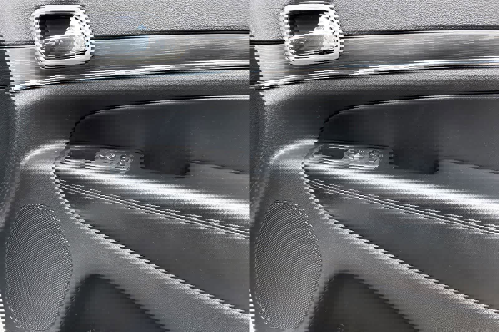 Used 2022 Jeep Grand Cherokee Limited image 19