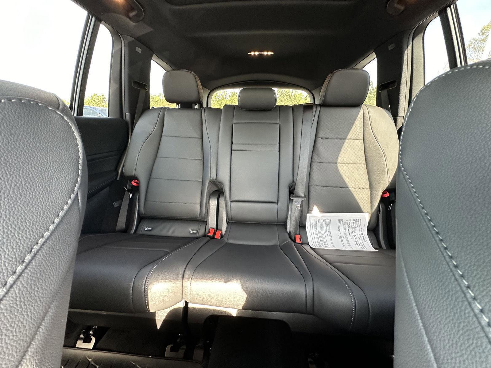 Used 2025 Mercedes-Benz GLS 450 4MATIC image 13