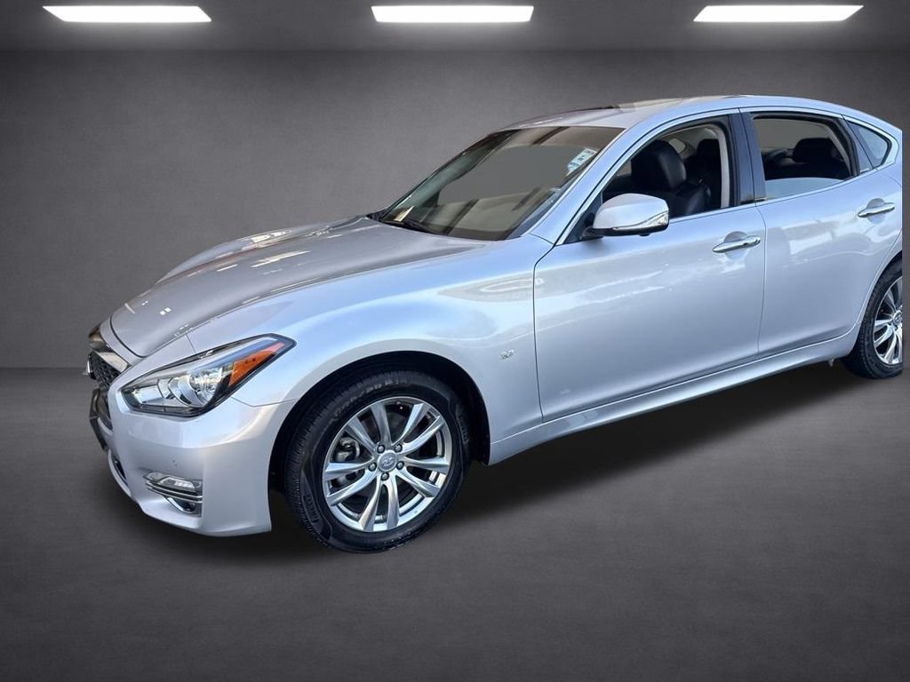 Used 2019 INFINITI Q70 Luxe AWD/4WD image 23